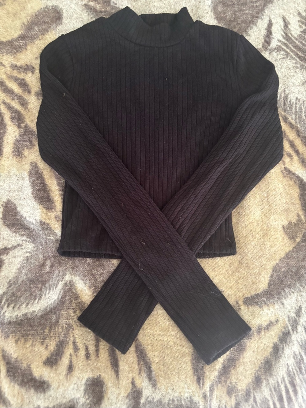 OGL Black Ribbed Long-Sleeve Crop Top